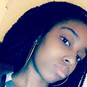 Meet your Posher, Laresa